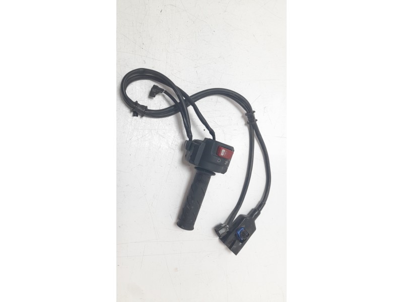 Recambio de piña luces derecha para honda cb 750 hornet referencia OEM IAM 35135MLBD01 53150MGSD30  