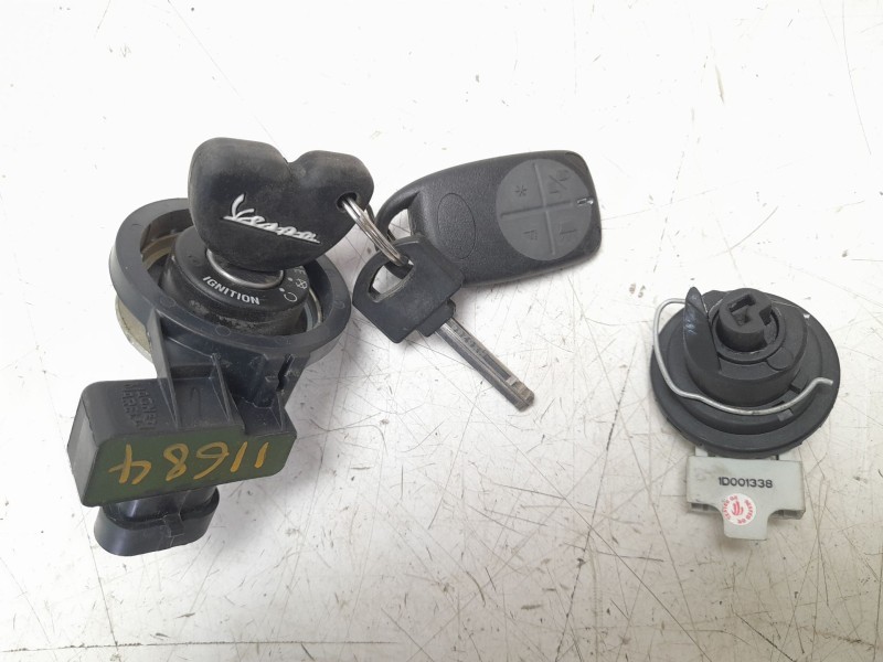 Recambio de conmutador de arranque para piaggio (vespa) vespa primavera 125 i-get referencia OEM IAM 1B009662R  