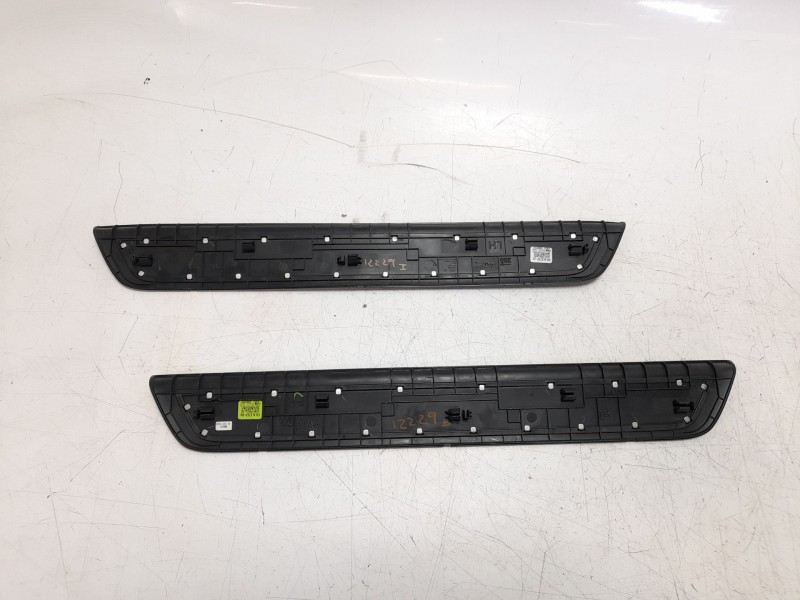 Recambio de moldura para hyundai i30 (pde, pd, pden) 2.0 n referencia OEM IAM 85883S0000TRY  