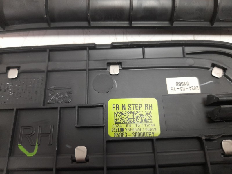 Recambio de moldura para hyundai i30 (pde, pd, pden) 2.0 n referencia OEM IAM 85883S0000TRY  