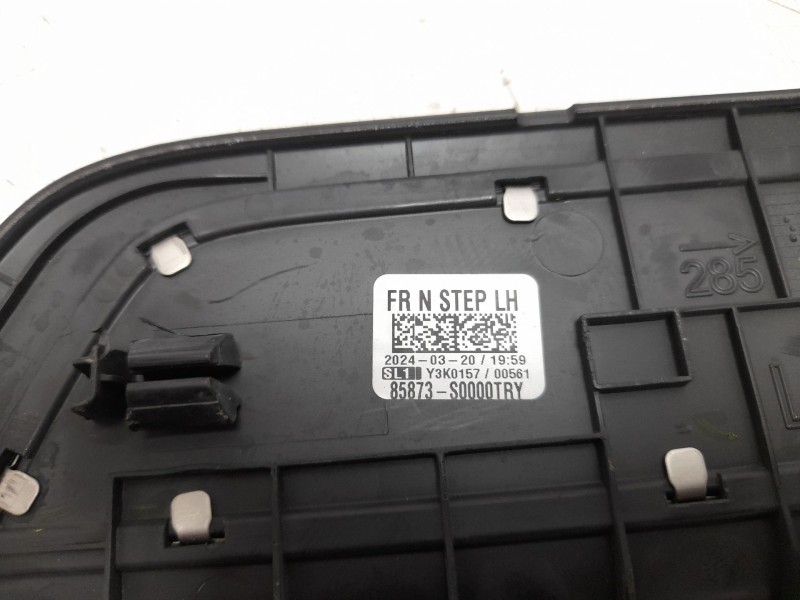 Recambio de moldura para hyundai i30 (pde, pd, pden) 2.0 n referencia OEM IAM 85883S0000TRY  