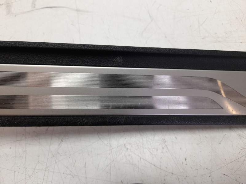 Recambio de moldura para hyundai i30 (pde, pd, pden) 2.0 n referencia OEM IAM 85883S0000TRY  