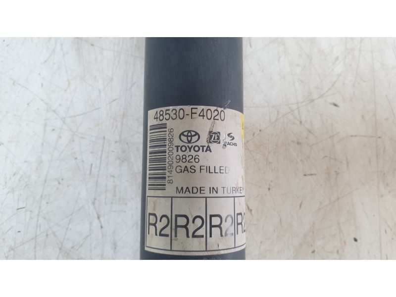 Recambio de amortiguador trasero derecho para toyota c-hr hybrid active referencia OEM IAM 48530F9020  