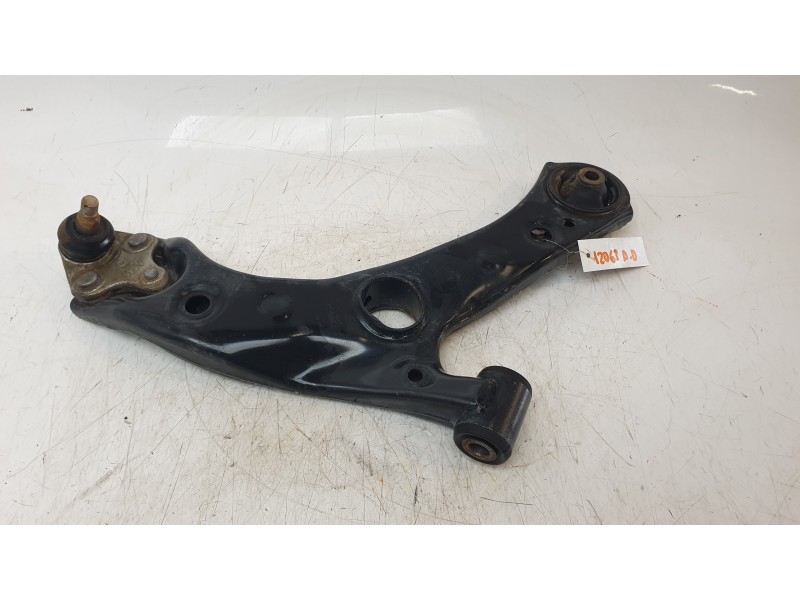 Recambio de brazo suspension inferior delantero derecho para toyota c-hr hybrid active referencia OEM IAM 4806810130  