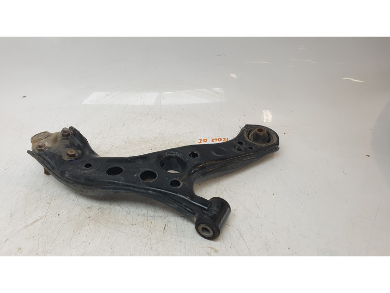 Recambio de brazo suspension inferior delantero izquierdo para toyota c-hr hybrid active referencia OEM IAM 4806910110  