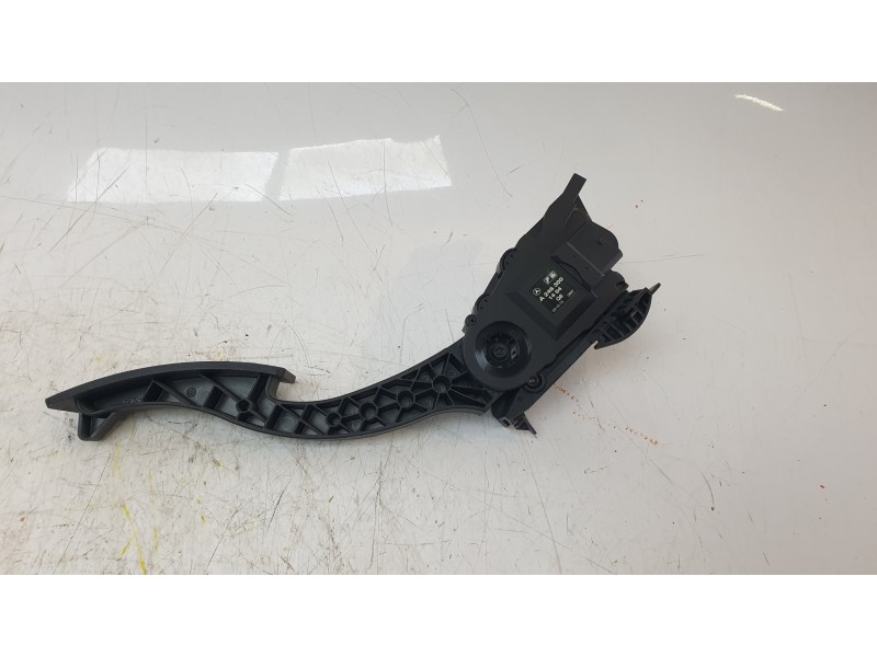 Recambio de potenciometro pedal para mercedes-benz clase a (w176) 1.8 cdi cat referencia OEM IAM 2463001404  