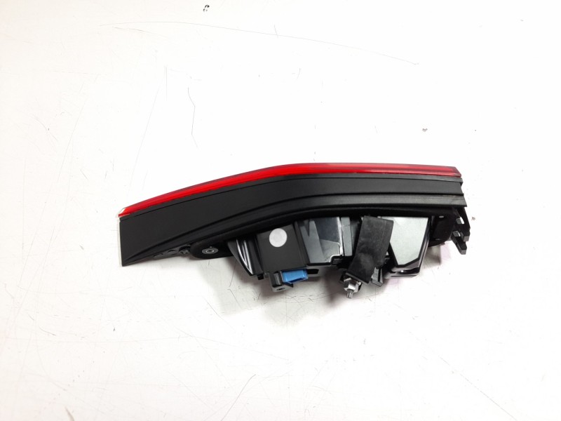 Recambio de piloto trasero derecho interior para audi a3 limousine (8ys, 8ym) 30 tdi referencia OEM IAM 8Y0945308  