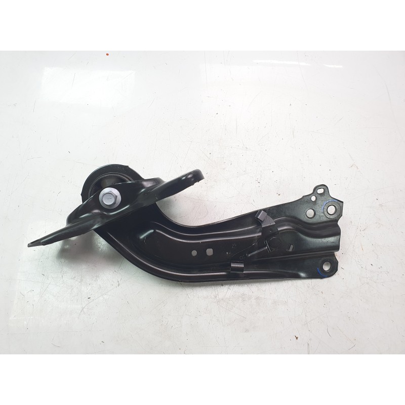 Recambio de brazo suspension inferior trasero derecho para toyota c-hr hybrid active referencia OEM IAM 241218  