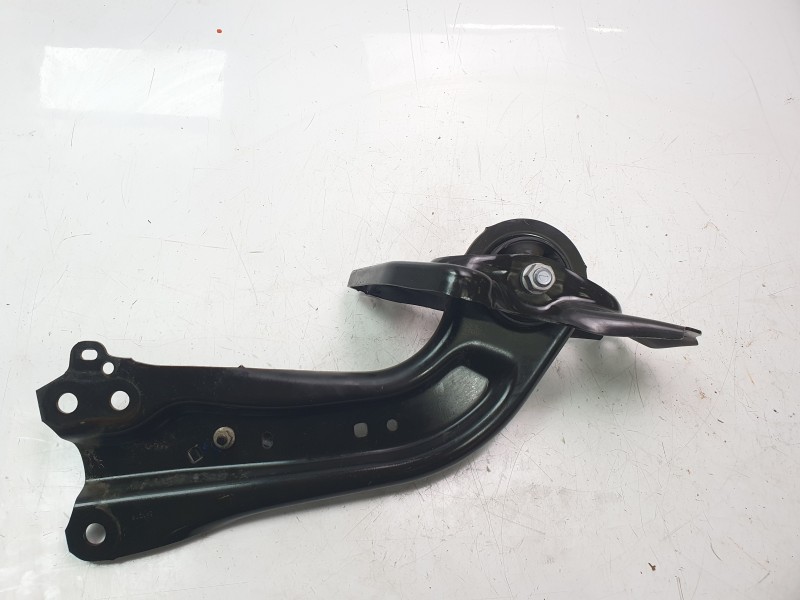 Recambio de brazo suspension inferior trasero derecho para toyota c-hr hybrid active referencia OEM IAM 241218  