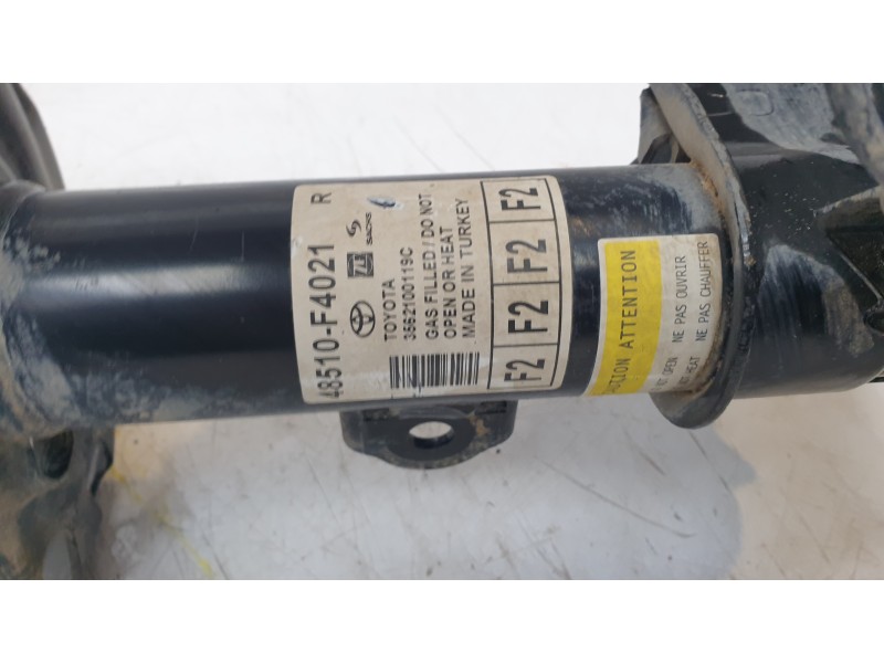 Recambio de amortiguador delantero derecho para toyota c-hr hybrid active referencia OEM IAM 48510F9021  