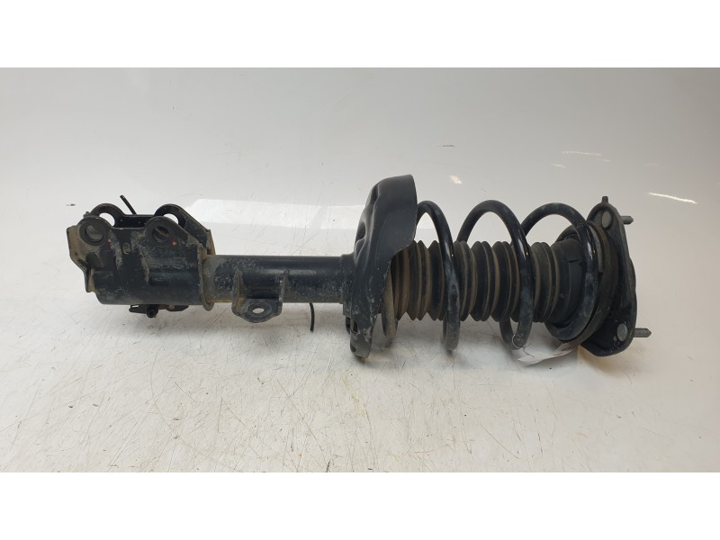 Recambio de amortiguador delantero derecho para toyota c-hr hybrid active referencia OEM IAM 48510F9021  