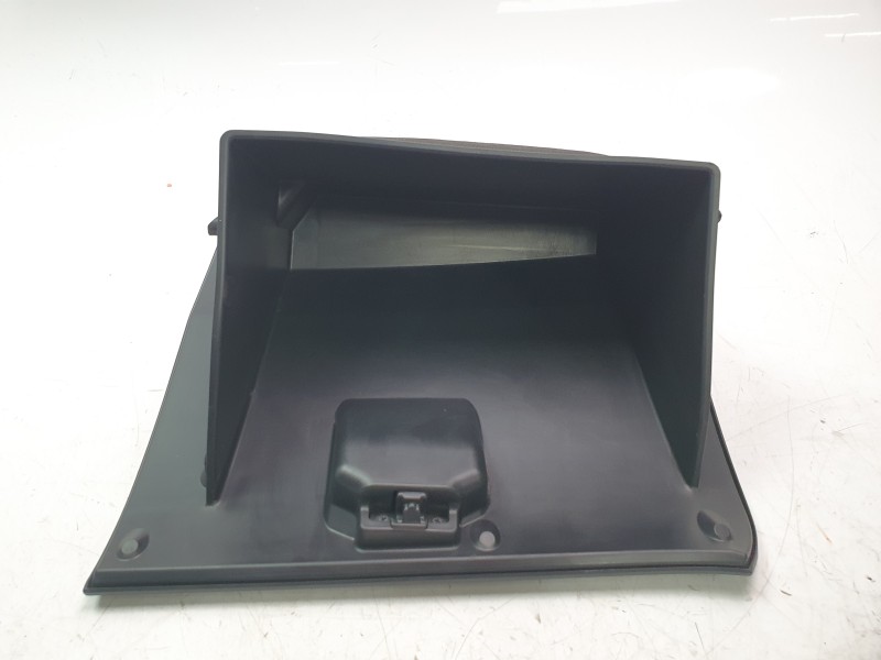 Recambio de guantera para mazda cx-3 100 aniversario referencia OEM IAM DB2H64161  