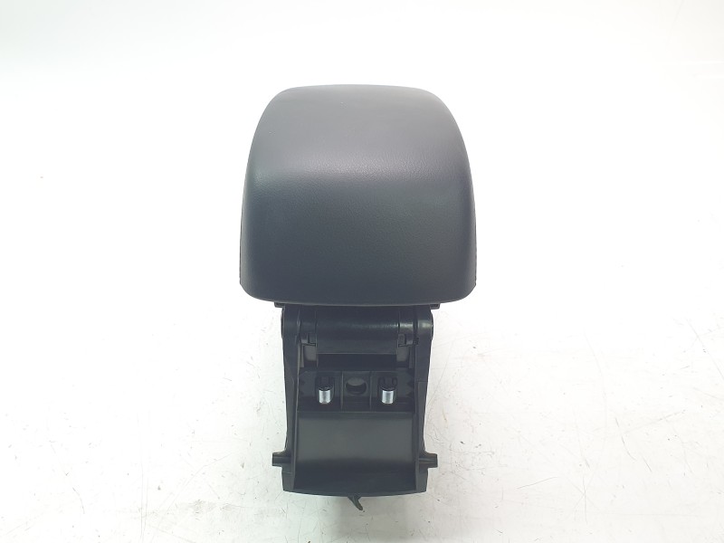 Recambio de apoyabrazos central para mazda cx-3 100 aniversario referencia OEM IAM DH4C64441  