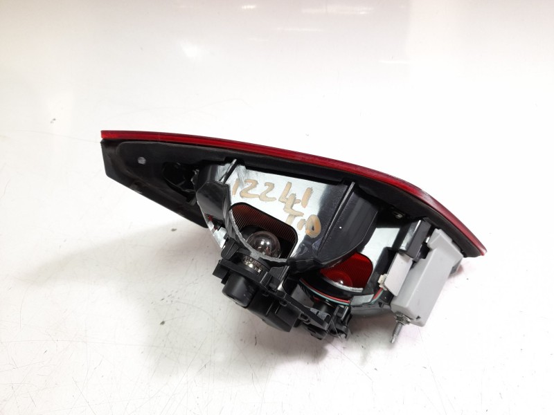 Recambio de piloto trasero derecho interior para bmw 2 active tourer (f45) 218 d referencia OEM IAM 63217311042  103F06371776
