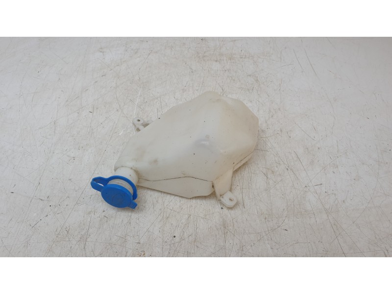 Recambio de deposito limpia para aixam uv/51/af0a s9 referencia OEM IAM 820BF022  