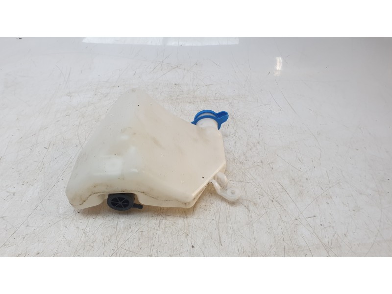 Recambio de deposito limpia para aixam uv/51/af0a s9 referencia OEM IAM 820BF022  