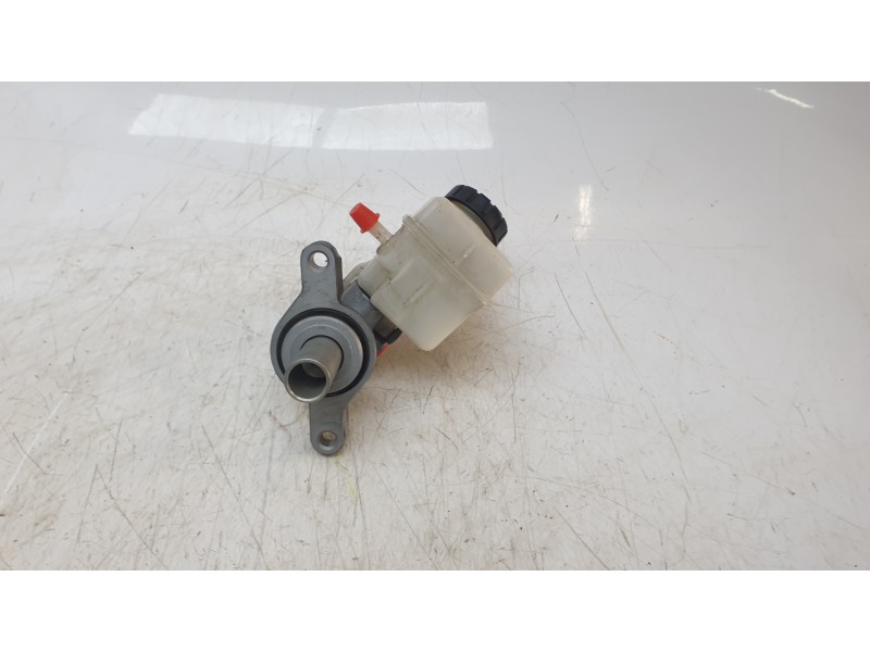 Recambio de bomba freno para dacia duster ambiance 4x2 referencia OEM IAM 460112629R  