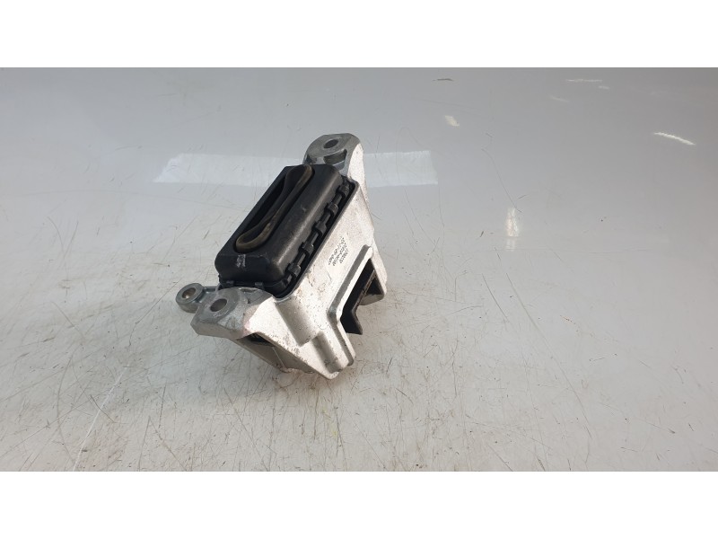 Recambio de soporte motor derecho para kia niro (sg2) hybrid concept referencia OEM IAM 21810AA100  