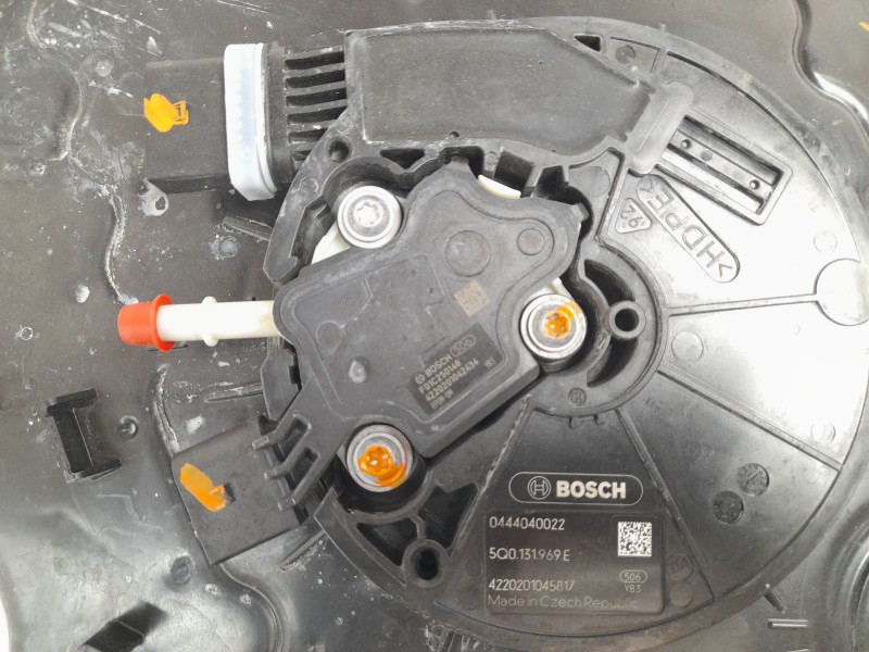 Recambio de deposito adblue para audi q3 sportback (f3n) 35 tdi referencia OEM IAM  5QF131877N 