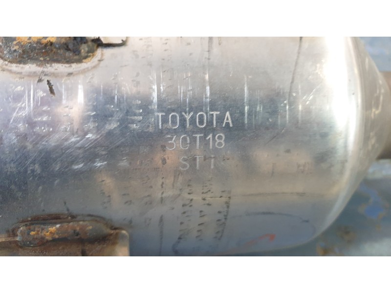 Recambio de catalizador para toyota c-hr hybrid active referencia OEM IAM 174100TA90  