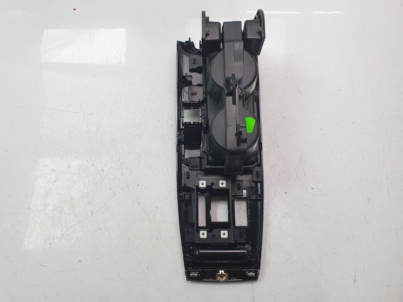 Recambio de consola central para citroën c4 berlina e-feel pack referencia OEM IAM B005143  