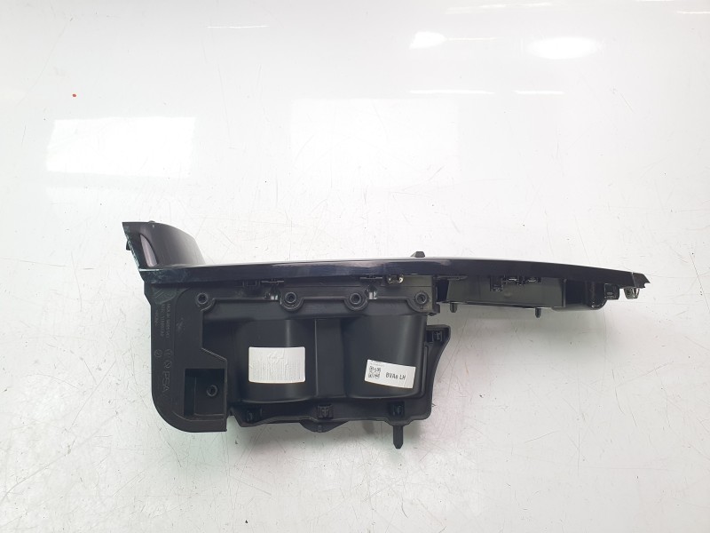 Recambio de consola central para citroën c4 berlina e-feel pack referencia OEM IAM B005143  