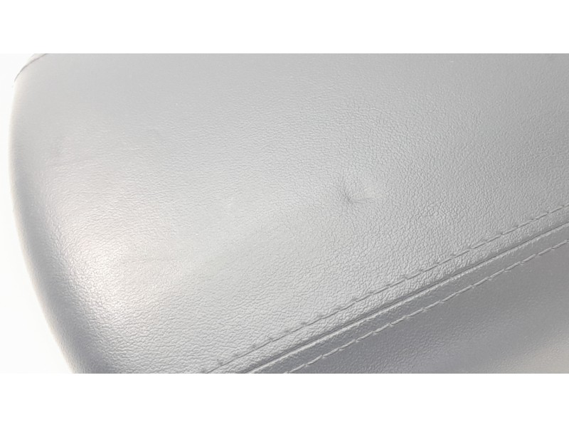 Recambio de apoyabrazos central para hyundai ix35 1.7 crdi cat referencia OEM IAM 846602S200RMS  