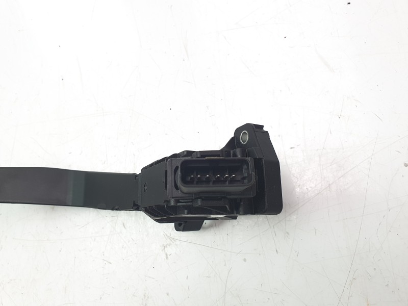 Recambio de potenciometro pedal para citroën c4 berlina e-feel pack referencia OEM IAM 9827704480  