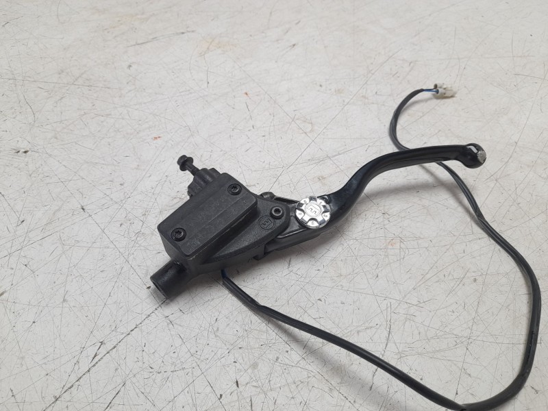 Recambio de bomba embrague para ktm super adventure 1290 super adventure s referencia OEM IAM 61902030044  