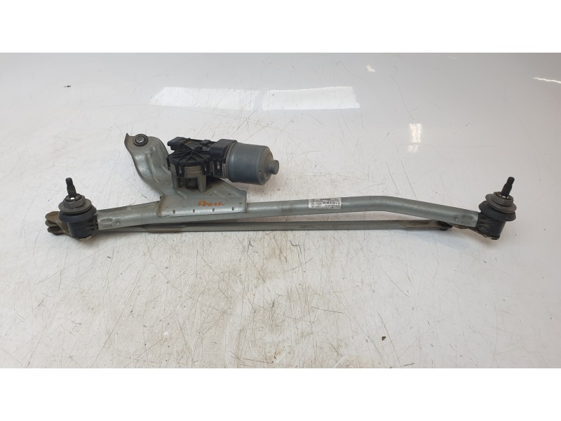 Recambio de motor limpia delantero para dacia duster ambiance 4x2 referencia OEM IAM 8200619512  