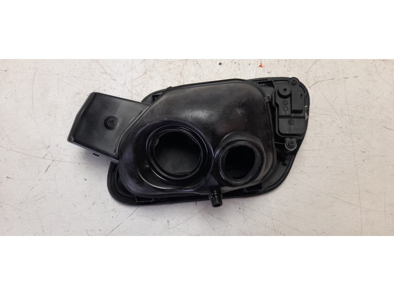 Recambio de tapa exterior combustible para volkswagen touran (5t1) edition bmt referencia OEM IAM 5TA809857E  
