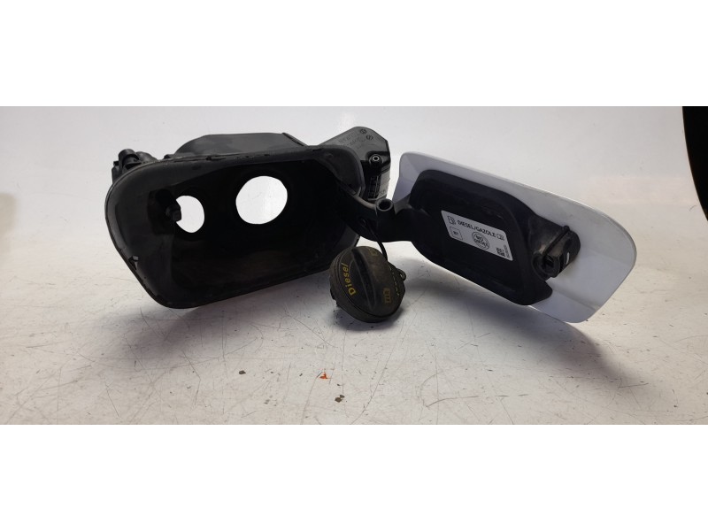 Recambio de tapa exterior combustible para volkswagen touran (5t1) edition bmt referencia OEM IAM 5TA809857E  