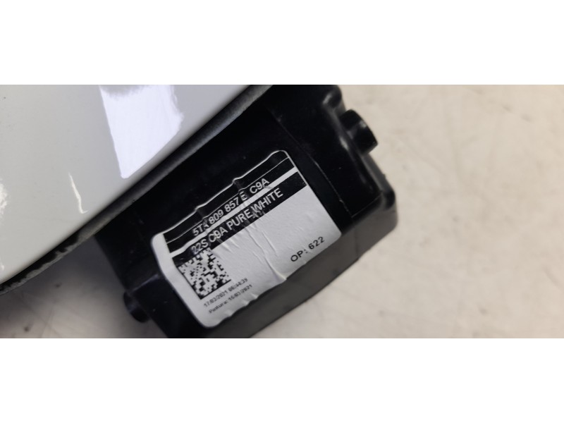 Recambio de tapa exterior combustible para volkswagen touran (5t1) edition bmt referencia OEM IAM 5TA809857E  