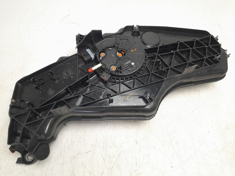 Recambio de deposito adblue para audi a3 limousine (8ys, 8ym) 30 tdi referencia OEM IAM 5Q0131877AA  