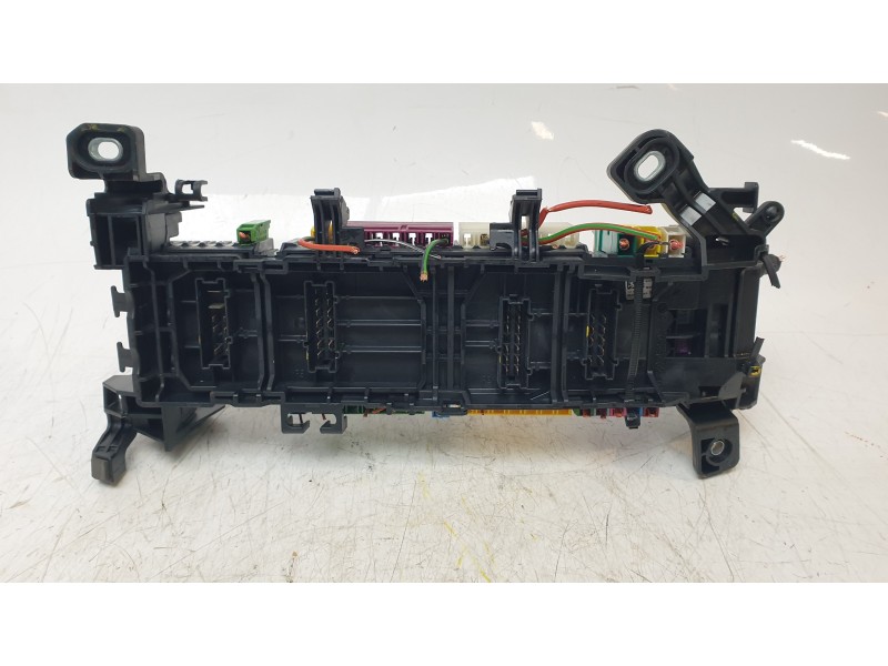 Recambio de caja reles / fusibles para mercedes-benz clase a (w176) 1.8 cdi cat referencia OEM IAM 2465400240  