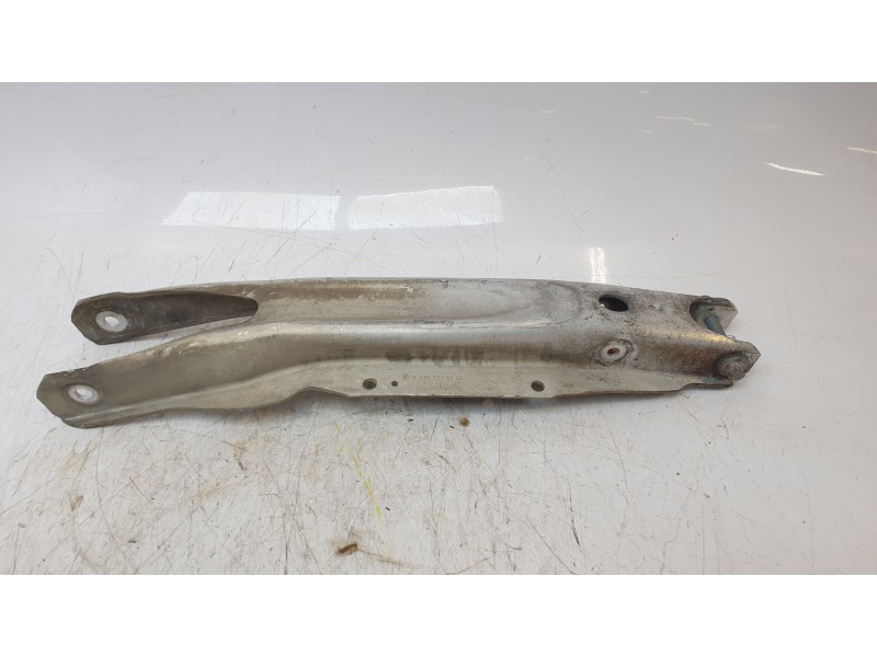 Recambio de brazo suspension trasero izquierdo para mercedes-benz clase gla (w156) gla 220 cdi 4m / d 4m (156.905) referencia OE