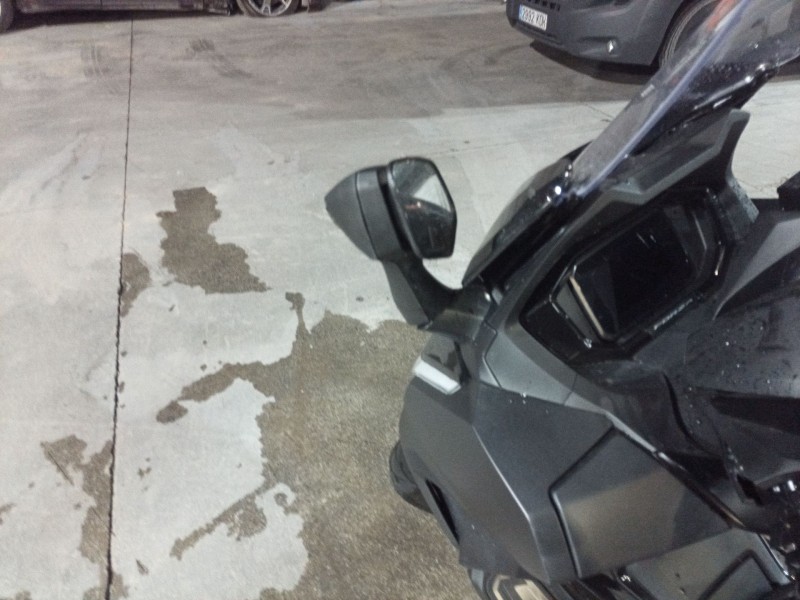 Recambio de retrovisor izquierdo para honda forza forza 350 referencia OEM IAM   