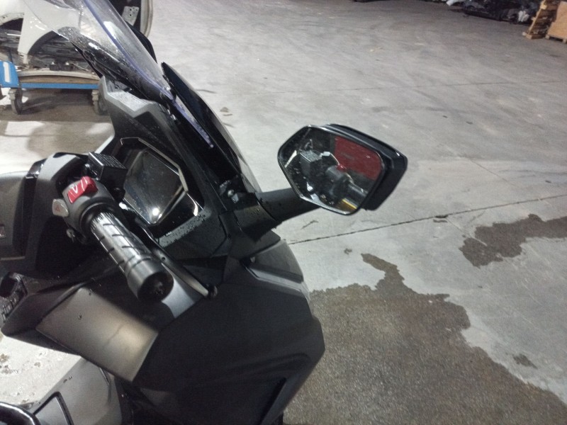 Recambio de retrovisor derecho para honda forza forza 350 referencia OEM IAM   