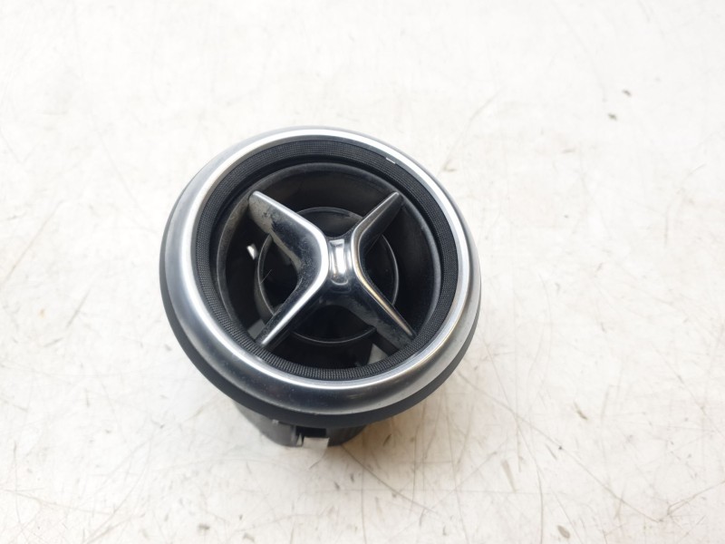 Recambio de rejilla aireadora para mercedes-benz clase a (w176) 1.8 cdi cat referencia OEM IAM A1768300354  