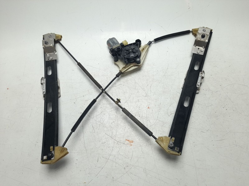 Recambio de elevalunas delantero derecho para seat leon (5f1) 1.5 tsi referencia OEM IAM 5F4837462D  