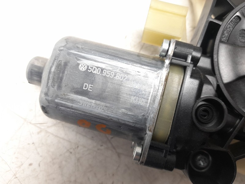 Recambio de elevalunas delantero derecho para seat leon (5f1) 1.5 tsi referencia OEM IAM 5F4837462D  