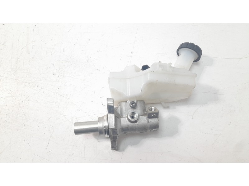 Recambio de bomba freno para renault captur ii techno referencia OEM IAM 460117786R  