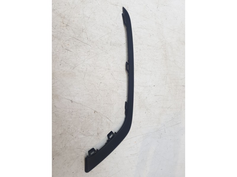 Recambio de moldura para audi a3 limousine (8ys, 8ym) 30 tdi referencia OEM IAM 8Y0807534  