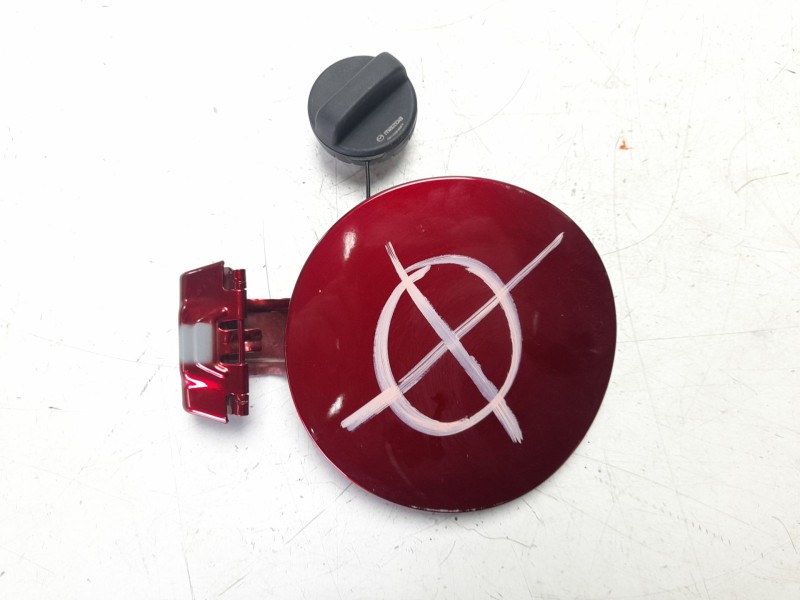 Recambio de tapa exterior combustible para mazda cx-3 100 aniversario referencia OEM IAM D10E42410  