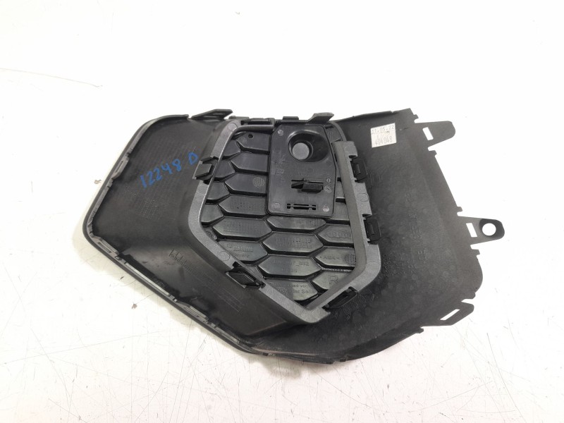 Recambio de rejilla paragolpes derecha para audi a3 limousine (8ys, 8ym) 30 tdi referencia OEM IAM 8Y0807682  107024717