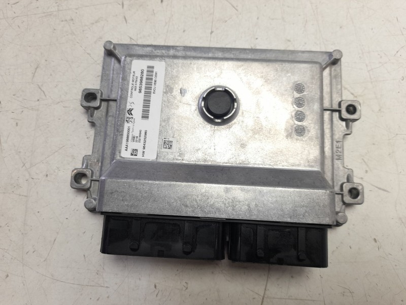 Recambio de centralita motor uce para citroën c4 berlina e-feel pack referencia OEM IAM 9853988280  