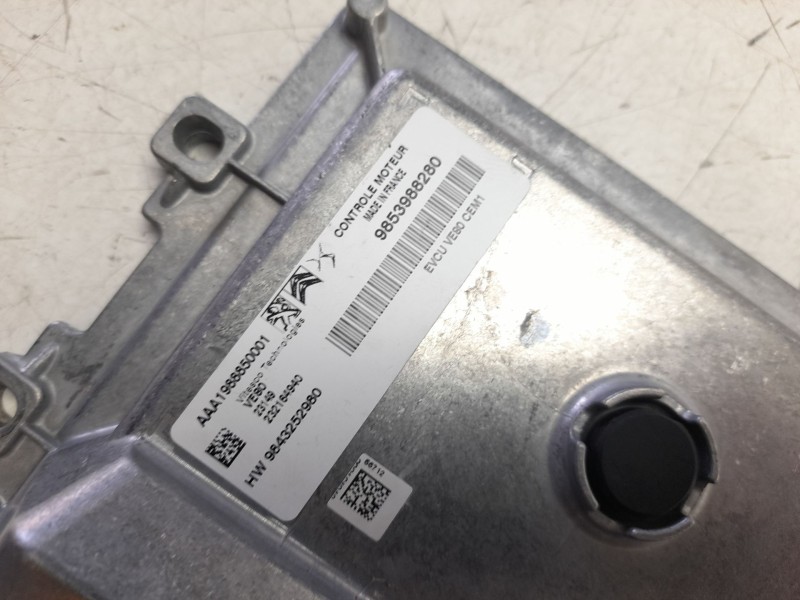 Recambio de centralita motor uce para citroën c4 berlina e-feel pack referencia OEM IAM 9853988280  