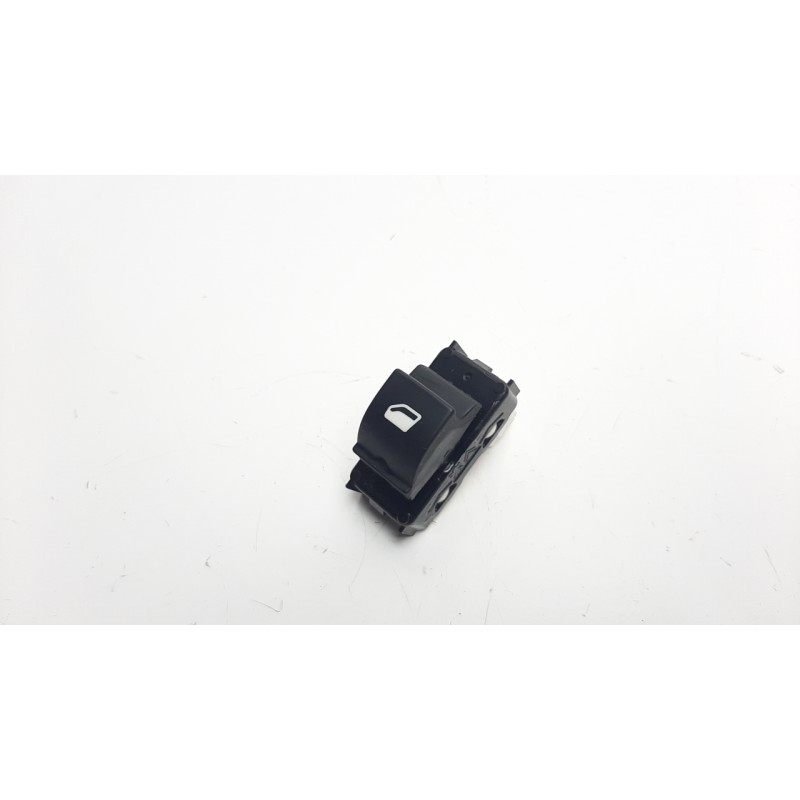 Recambio de mando elevalunas trasero izquierdo para peugeot 308 1.2 12v e-thp referencia OEM IAM 96762292ZD IAF24007HQ EWSPE043