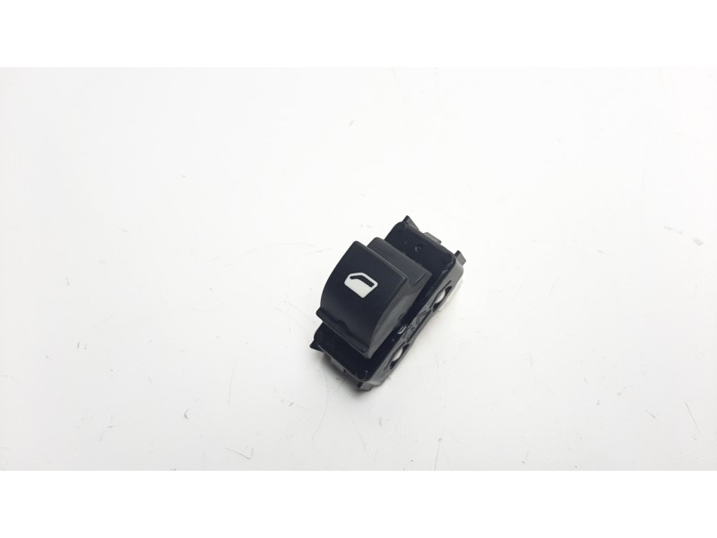 Recambio de mando elevalunas trasero izquierdo para peugeot 308 1.2 12v e-thp referencia OEM IAM 96762292ZD IAF24007HQ EWSPE043