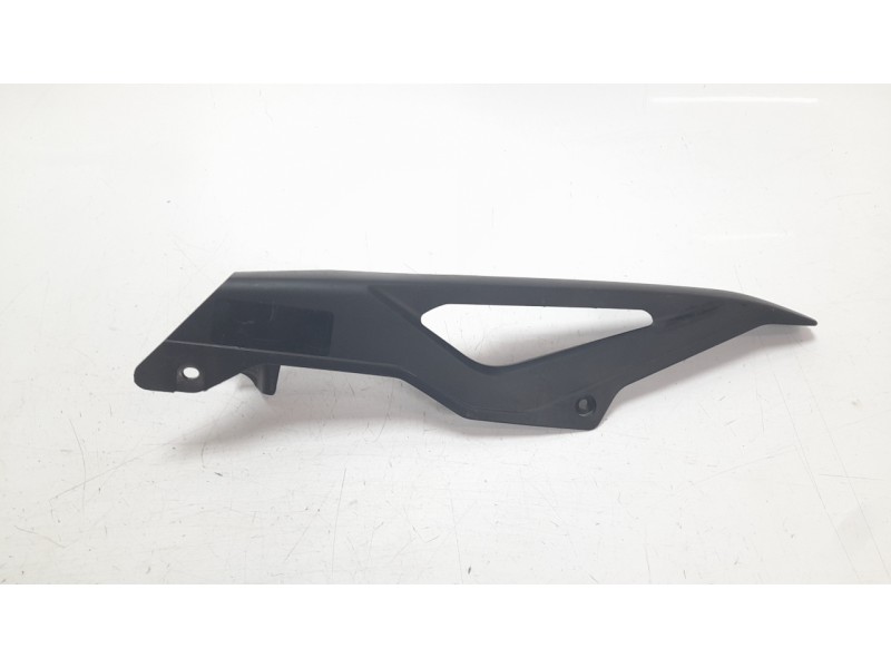 Recambio de moldura para honda cb 750 hornet referencia OEM IAM 40510MGSD301  